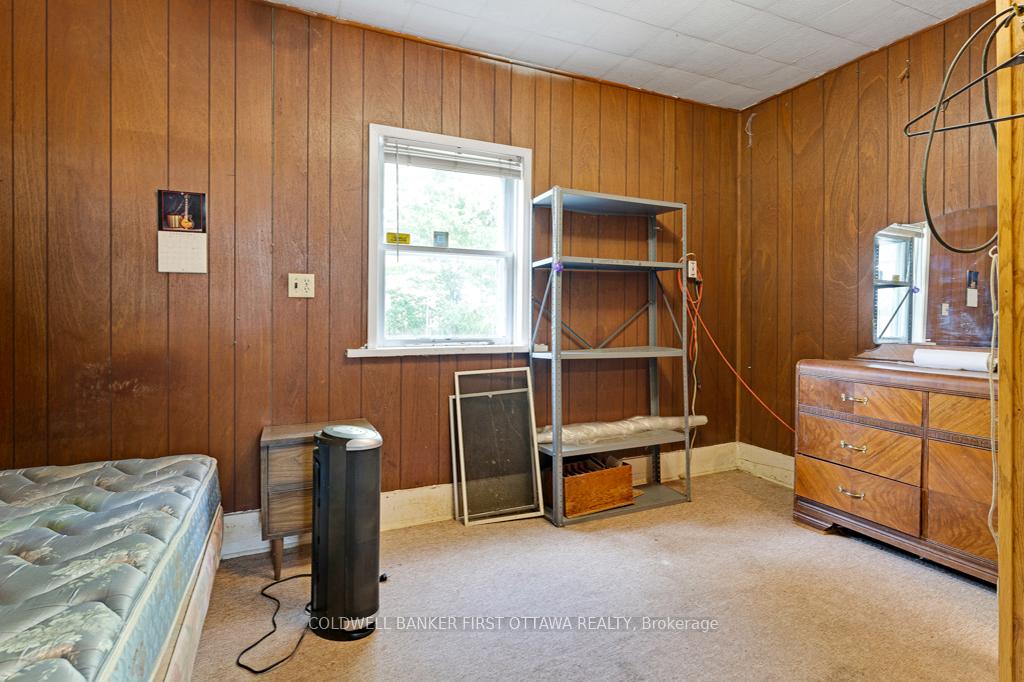 Photo 15 of 16 Jones Street, Smiths Falls — HOMEH