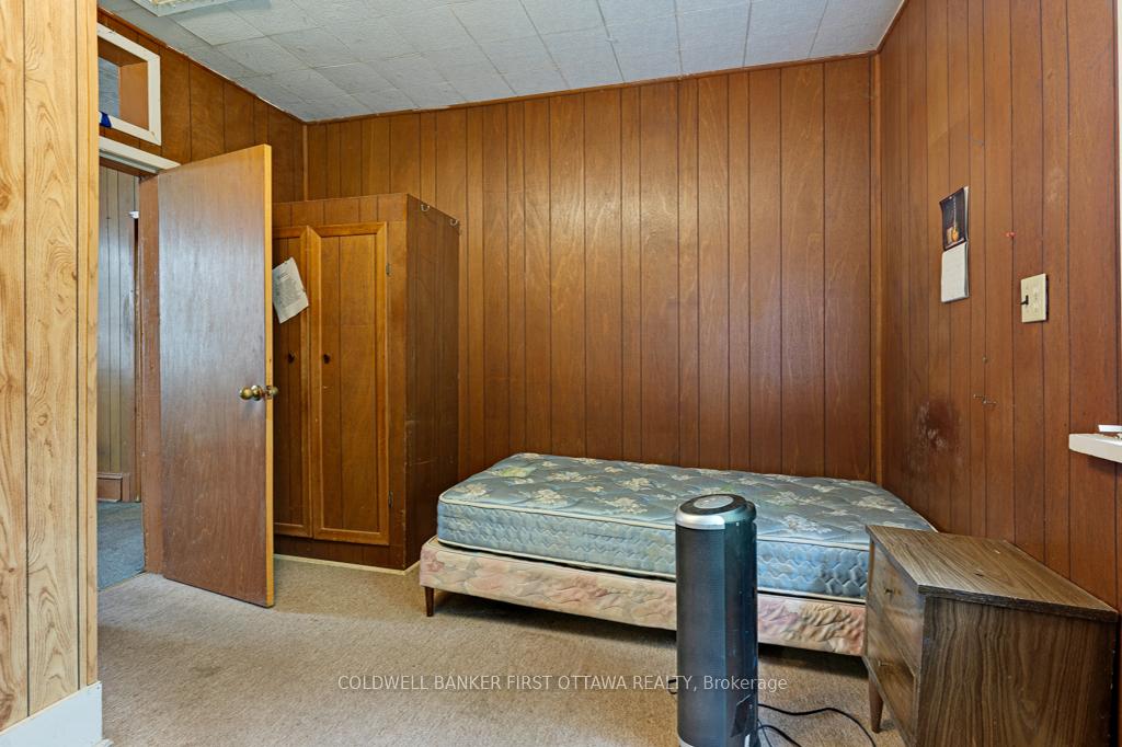 Photo 18 of 16 Jones Street, Smiths Falls — HOMEH