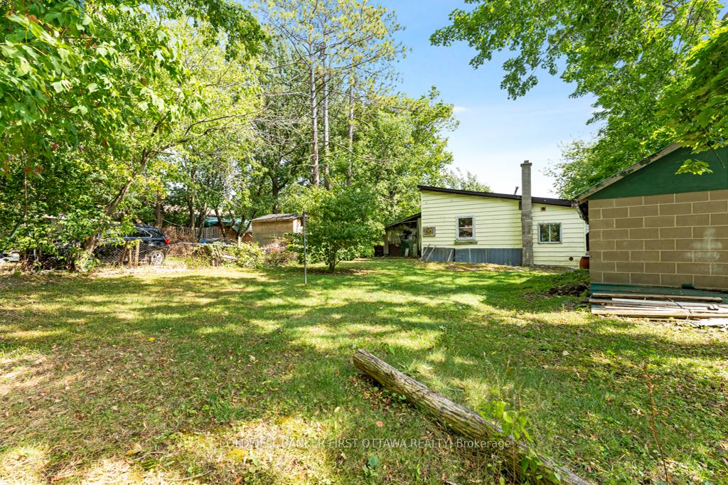 Photo 21 of 16 Jones Street, Smiths Falls — HOMEH