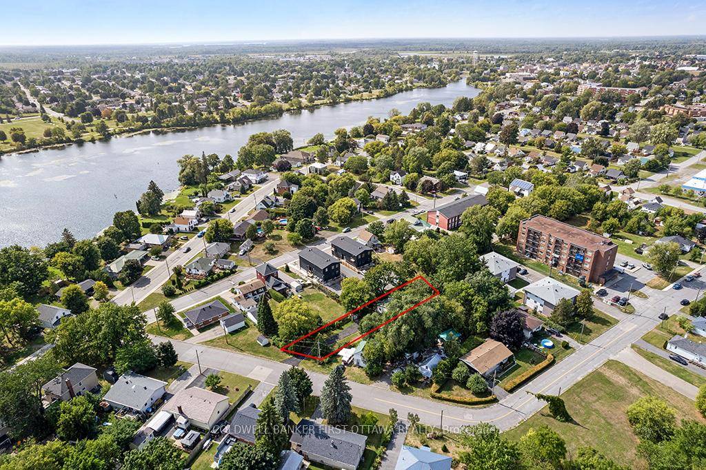 Photo 29 of 16 Jones Street, Smiths Falls — HOMEH