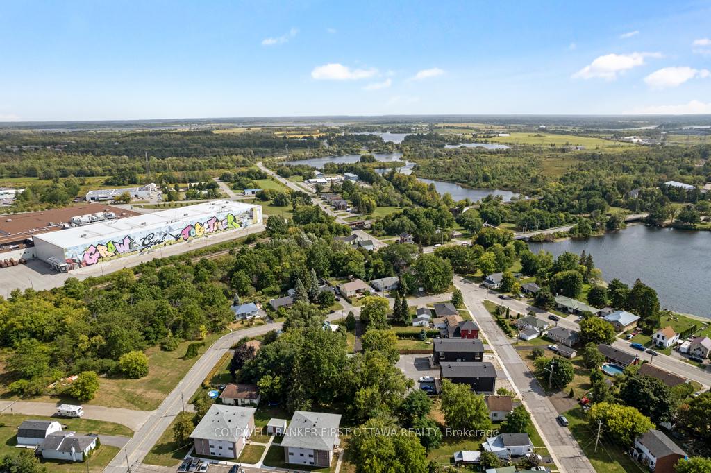 Photo 30 of 16 Jones Street, Smiths Falls — HOMEH