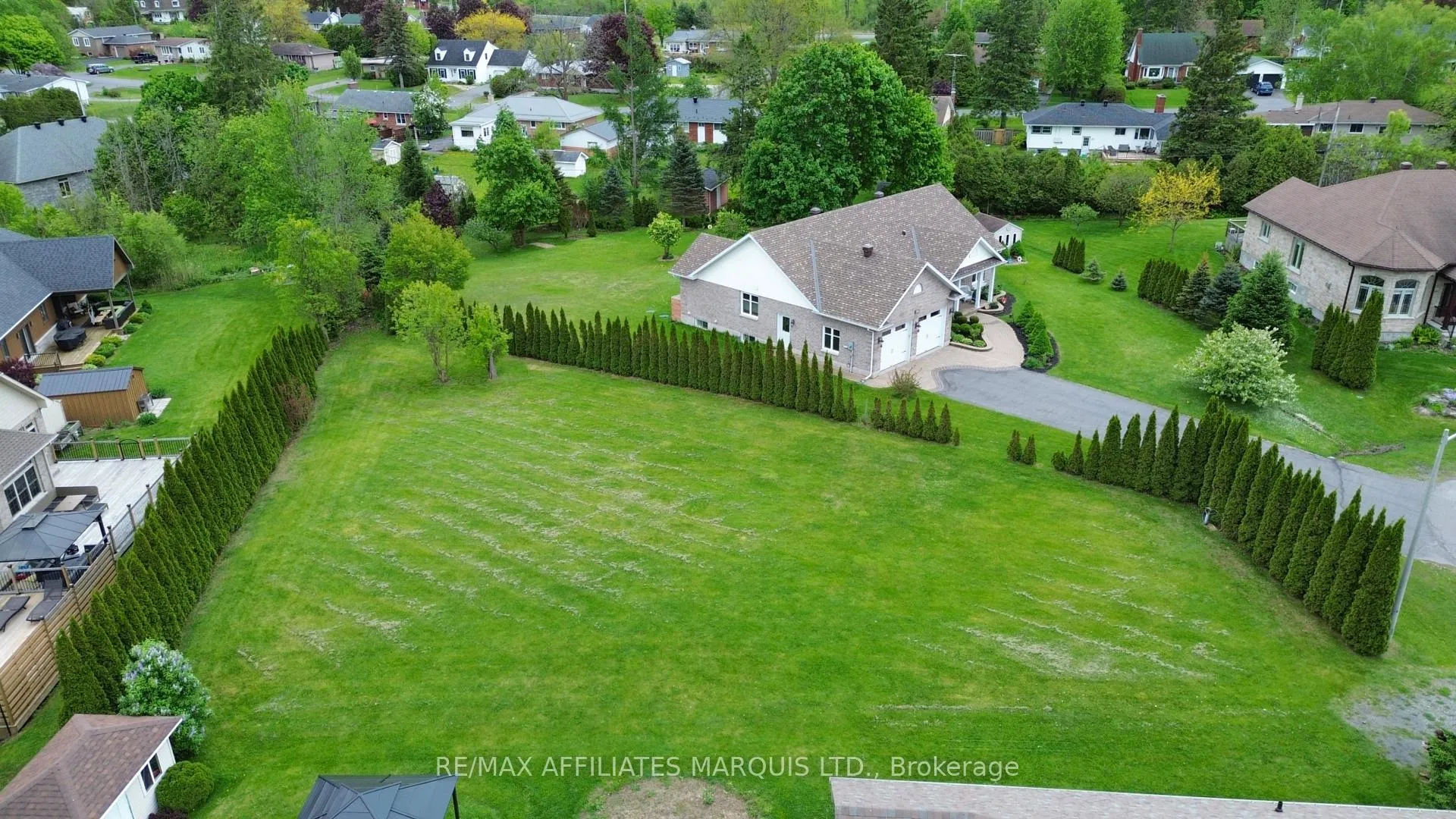 Photo 3 of 17 Penny Lane, South Stormont, Long Sault — HOMEH