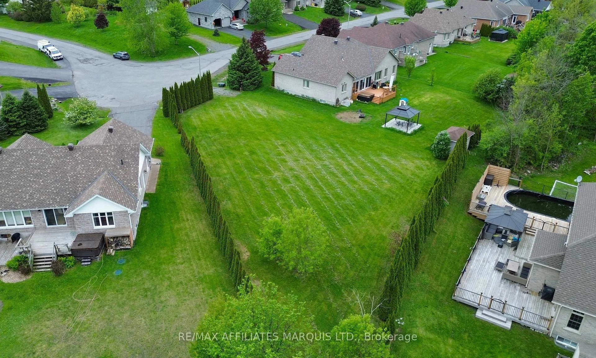 Photo 7 of 17 Penny Lane, South Stormont, Long Sault — HOMEH