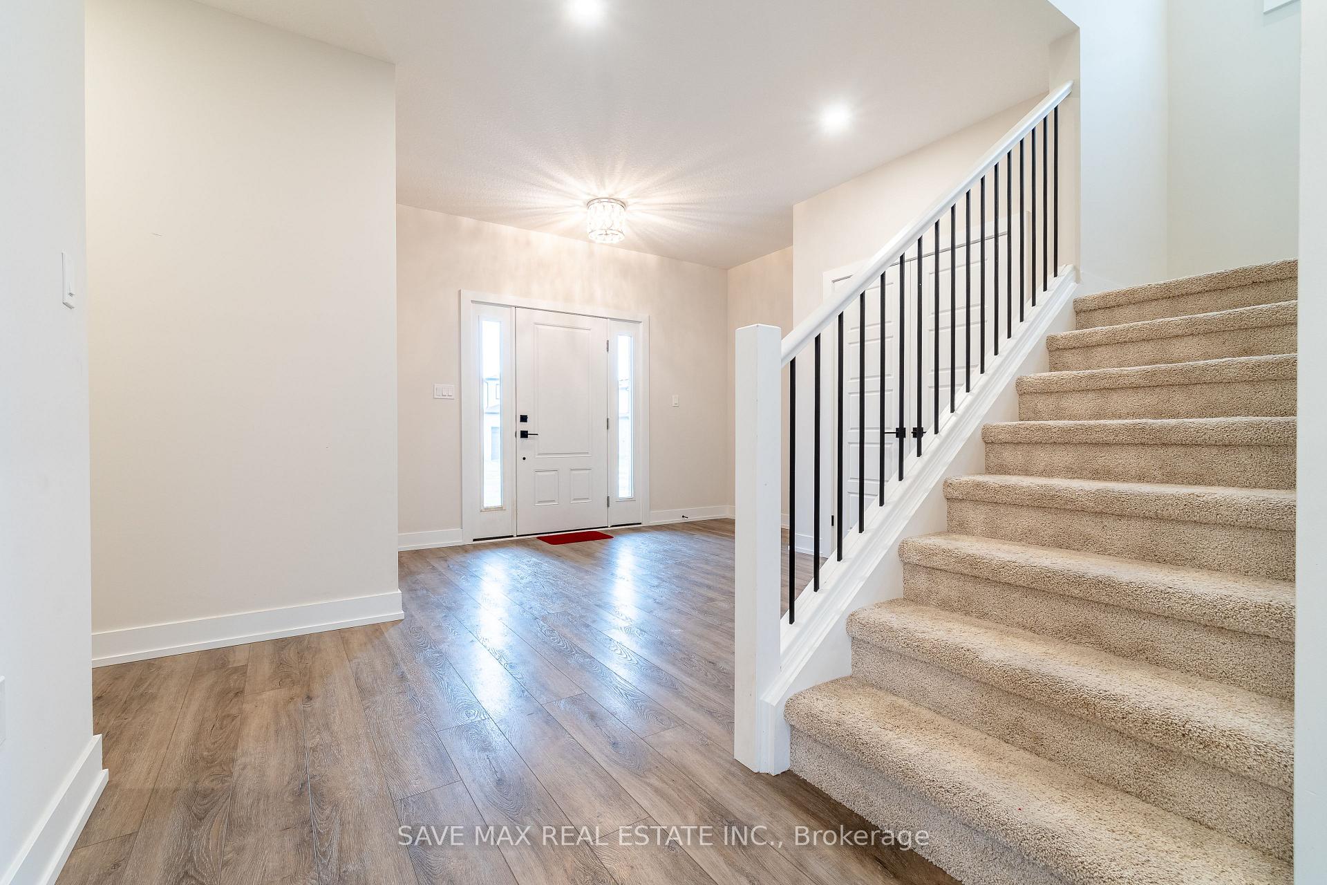 Photo 10 of 6 Triebner Street, South Huron, Exeter — HOMEH