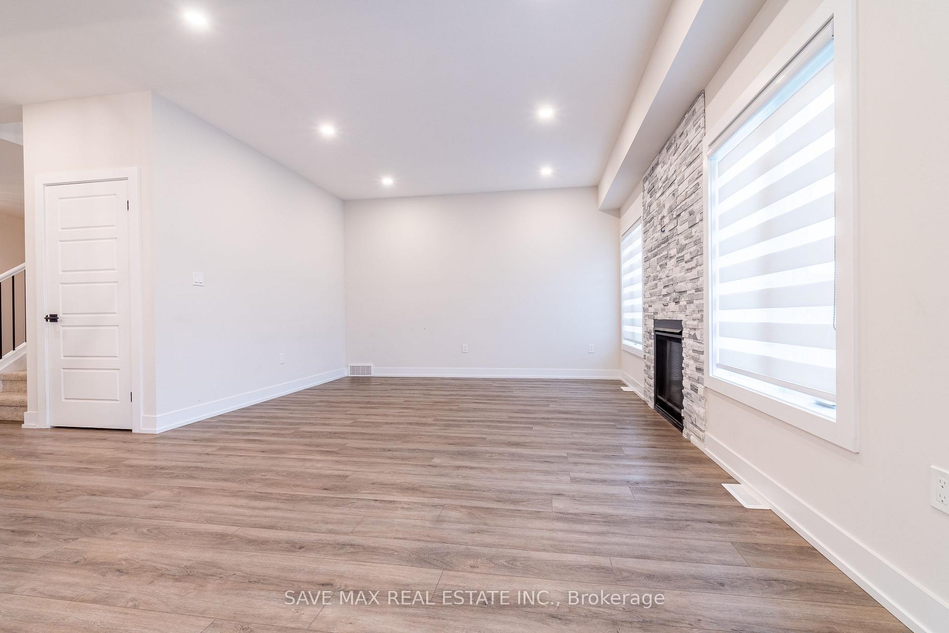 Photo 12 of 6 Triebner Street, South Huron, Exeter — HOMEH