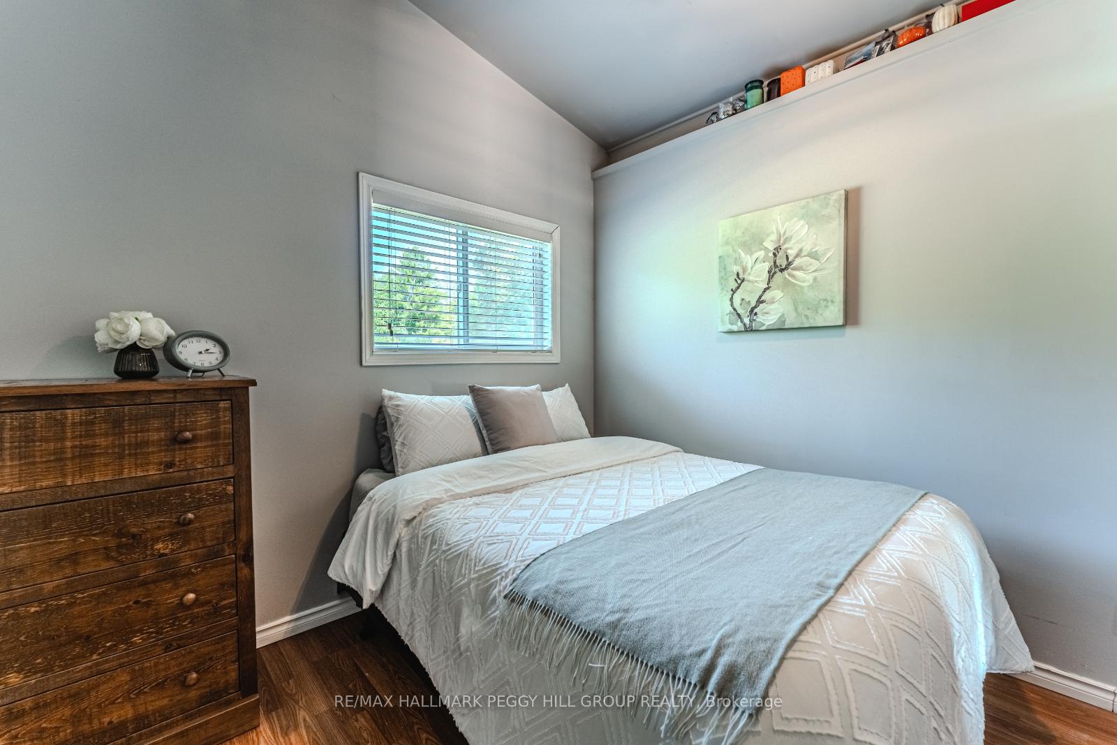 Photo 8 of 3304 Lake St George Boulevard, Severn, Washago — HOMEH