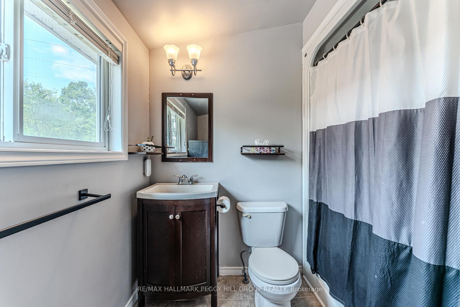 Photo 10 of 3304 Lake St George Boulevard, Severn, Washago — HOMEH