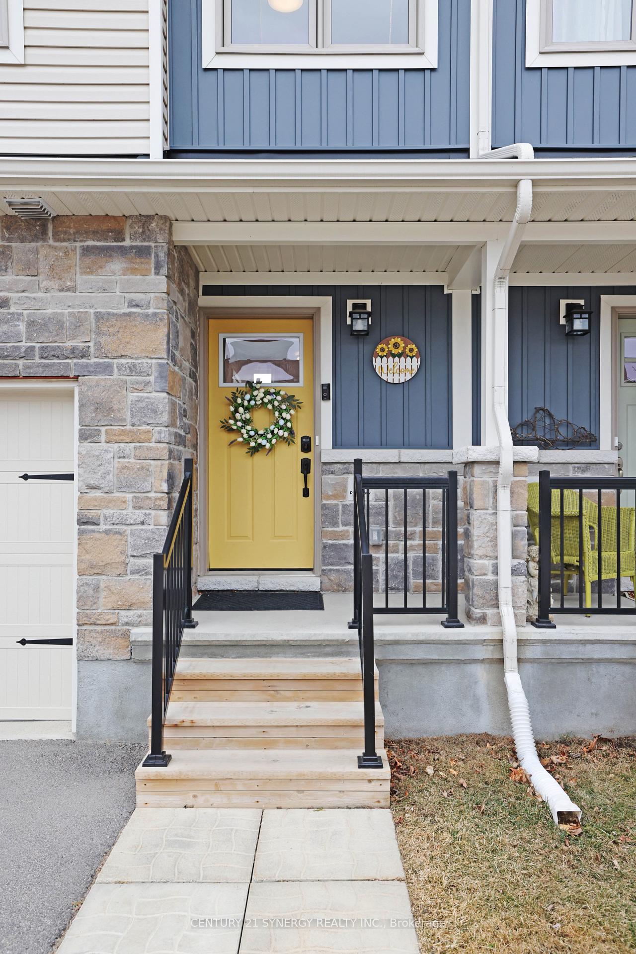 Photo 3 of 10 Staples Boulevard, Smiths Falls — HOMEH