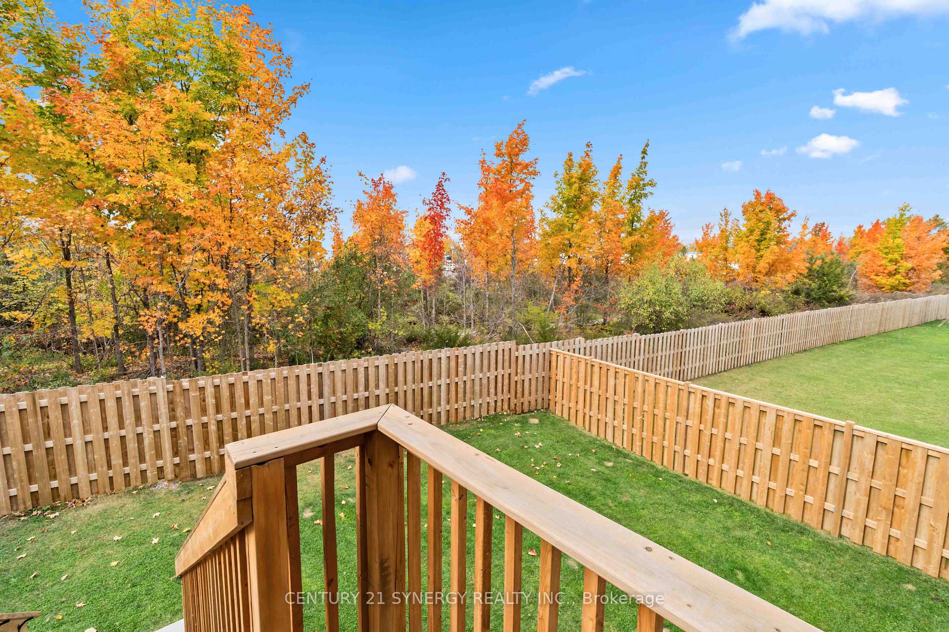 Photo 4 of 10 Staples Boulevard, Smiths Falls — HOMEH