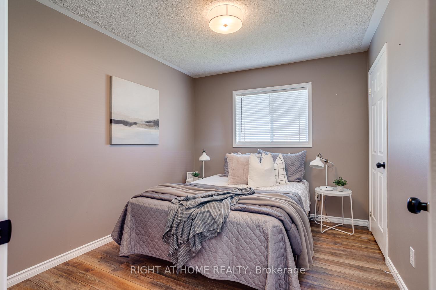 Photo 15 of 3 Greenway Boulevard, Scugog, Port Perry — HOMEH