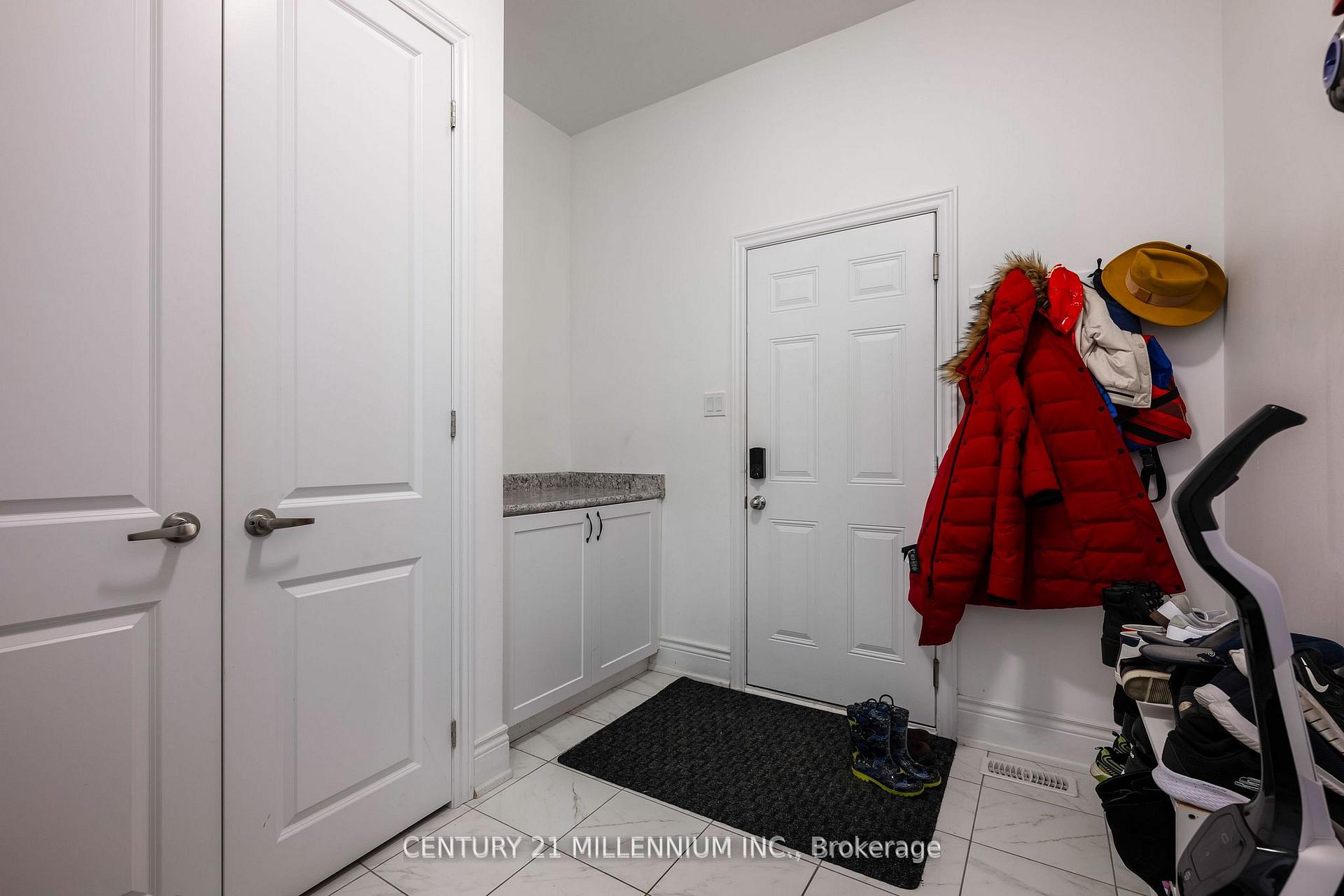 Photo 11 of 712 Gilmour Crescent, Shelburne — HOMEH