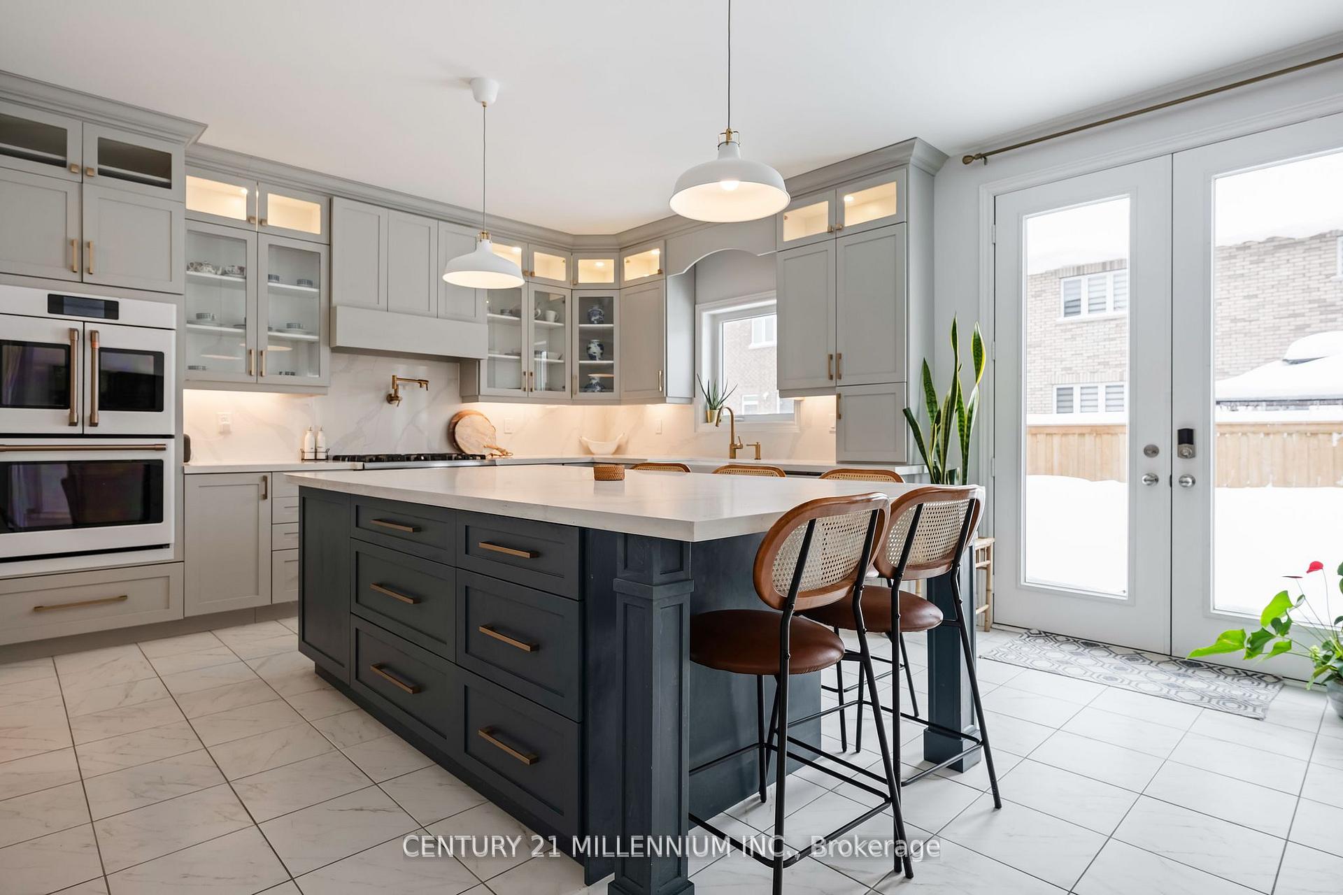 Photo 17 of 712 Gilmour Crescent, Shelburne — HOMEH