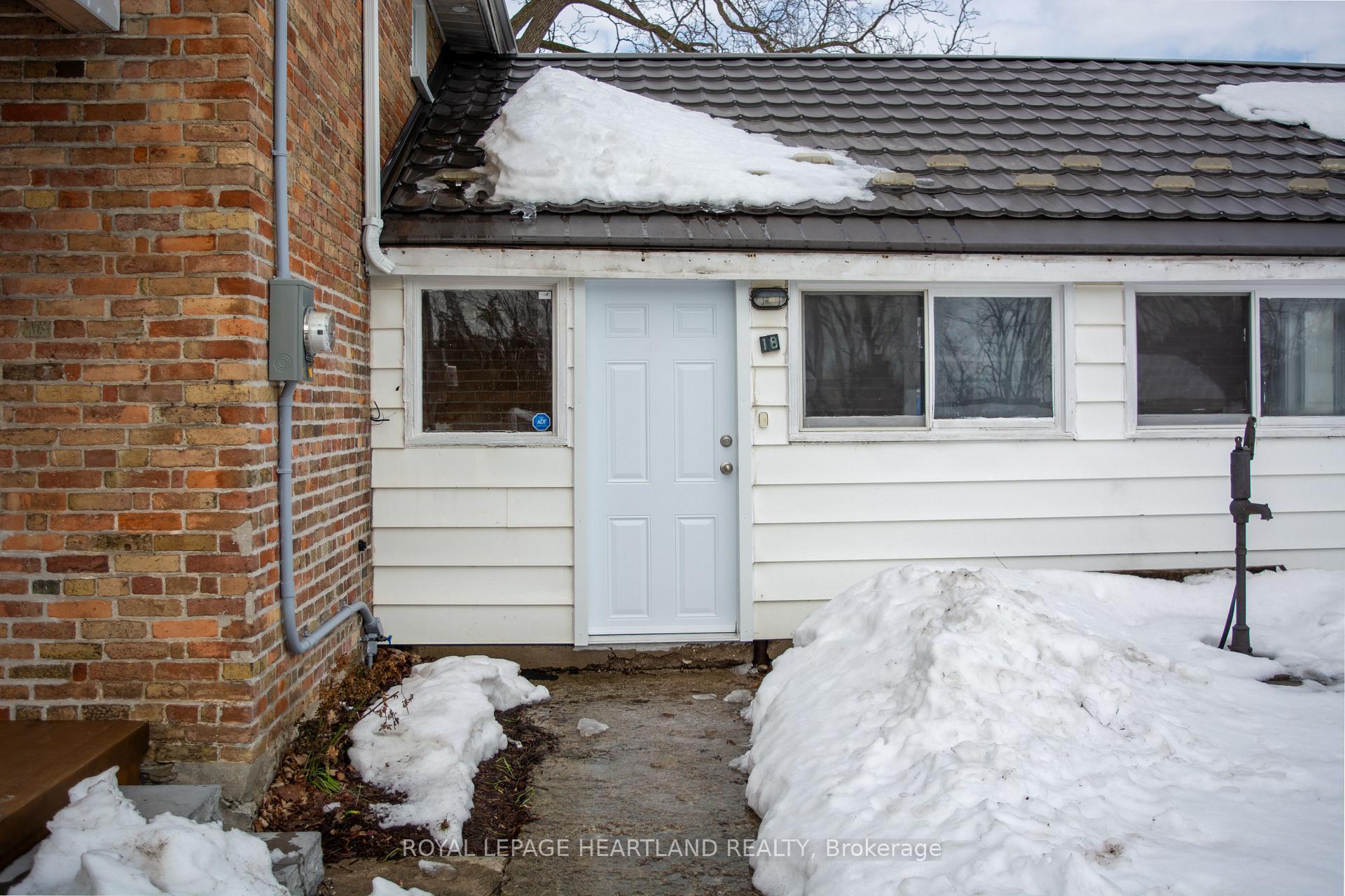 Photo 4 of 18 Simcoe Street, South Huron, Exeter — HOMEH