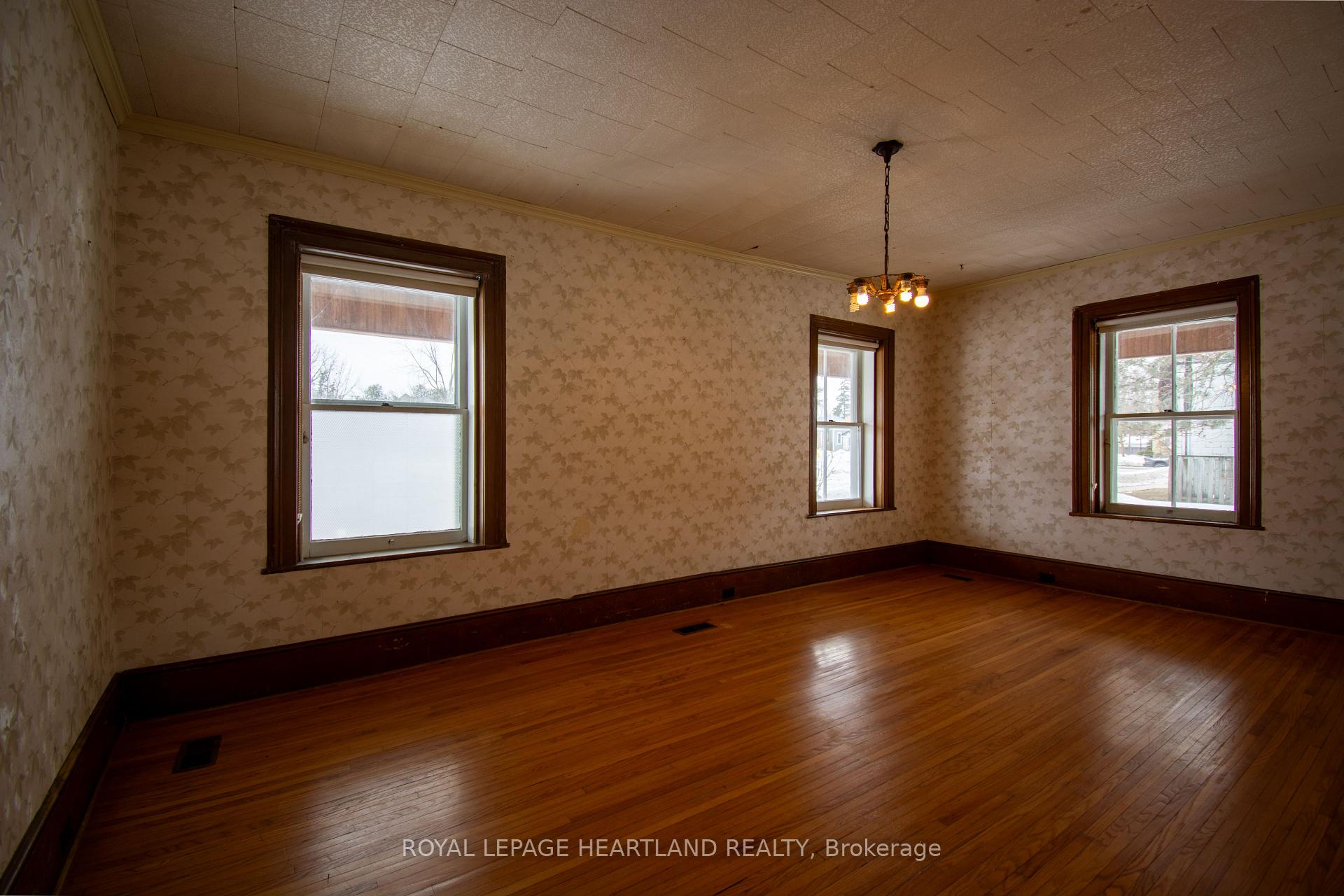 Photo 10 of 18 Simcoe Street, South Huron, Exeter — HOMEH