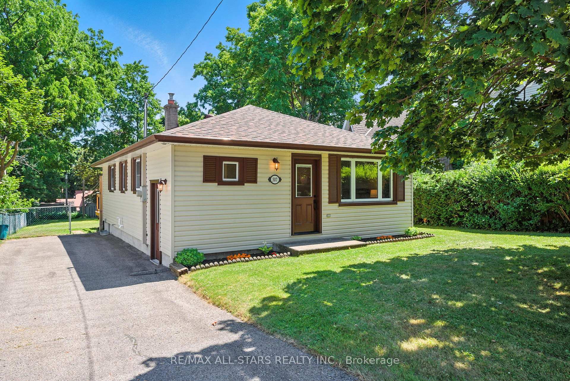 Photo 1 of 307 Cochrane Street, Scugog, Port Perry — HOMEH