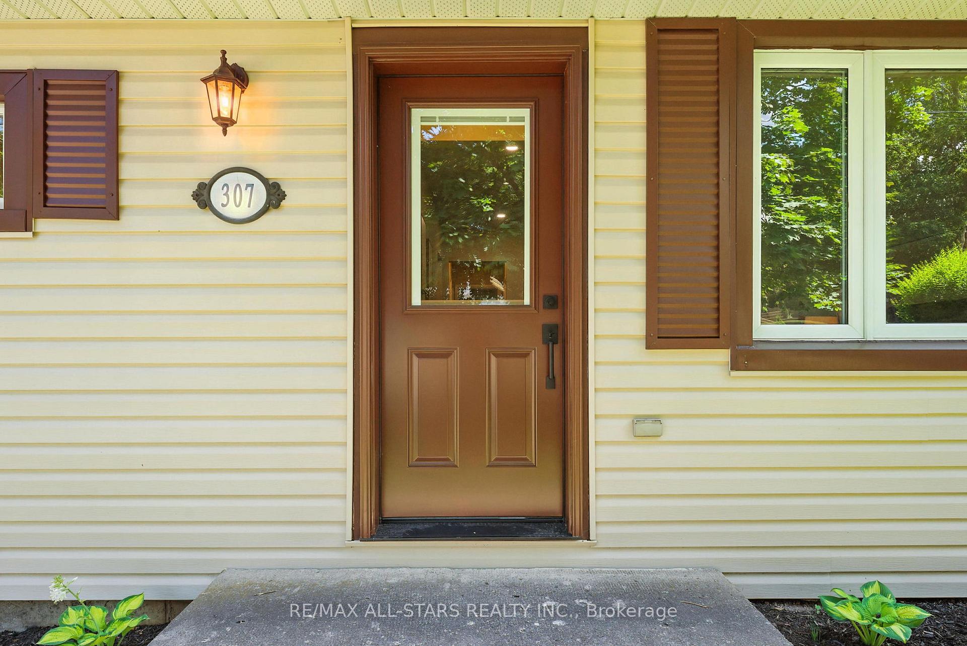Photo 4 of 307 Cochrane Street, Scugog, Port Perry — HOMEH