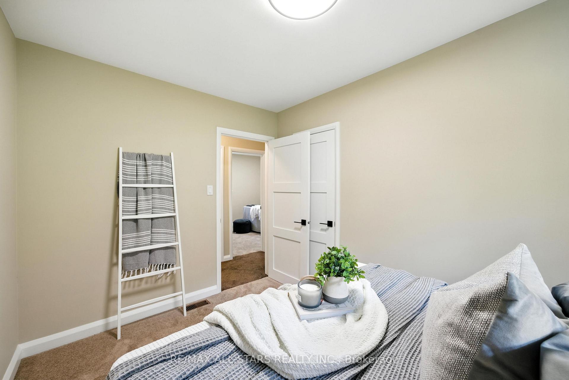 Photo 15 of 307 Cochrane Street, Scugog, Port Perry — HOMEH