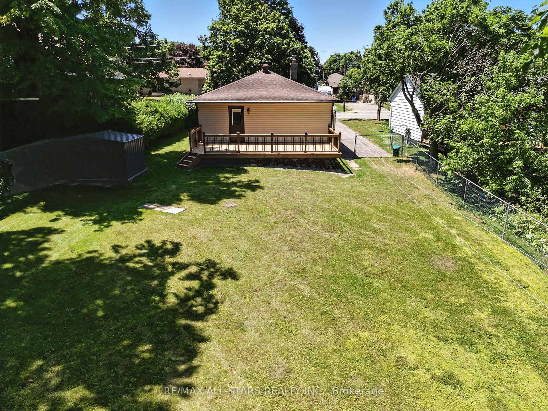 Photo 33 of 307 Cochrane Street, Scugog, Port Perry — HOMEH