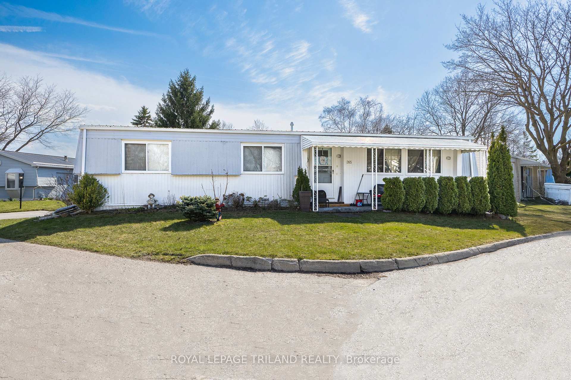 Front of 265 Pebble Beach Parkway