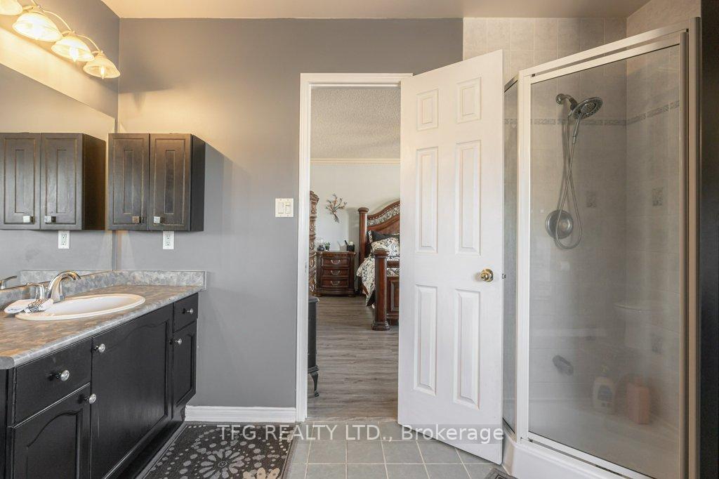 Photo 21 of 56 Perryview Drive, Scugog, Port Perry — HOMEH
