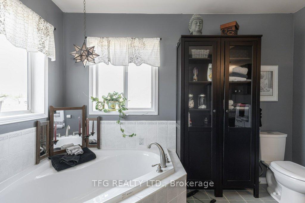 Photo 22 of 56 Perryview Drive, Scugog, Port Perry — HOMEH