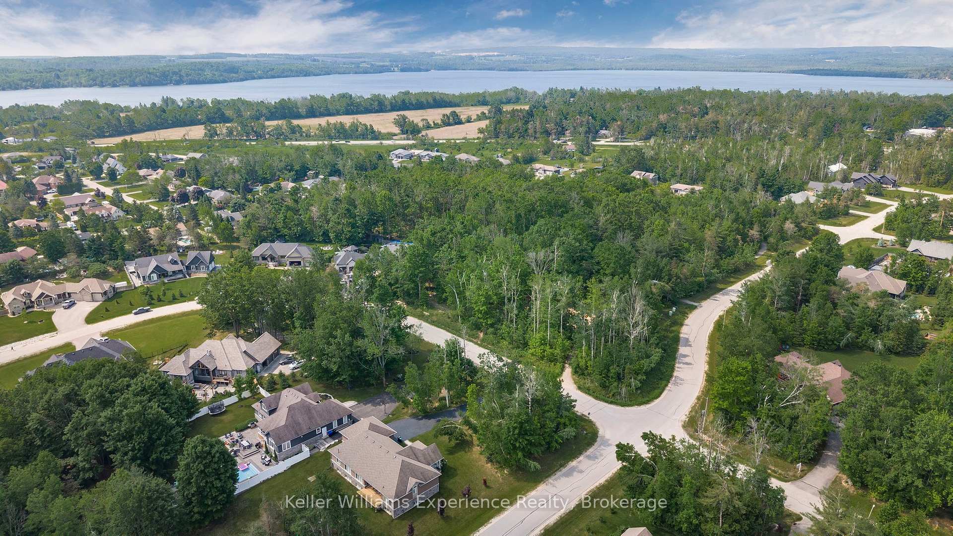 Photo 4 of 2176 Elana Drive, Severn, Marchmont — HOMEH