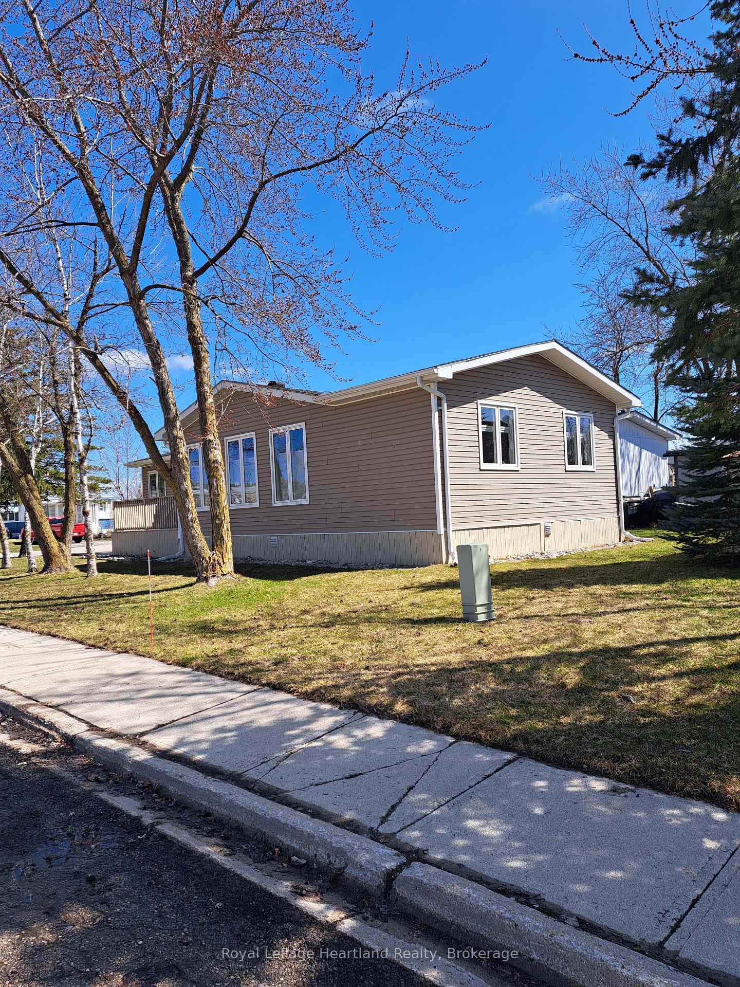 Photo 26 of 21 Kalisch Avenue, South Huron, Exeter — HOMEH