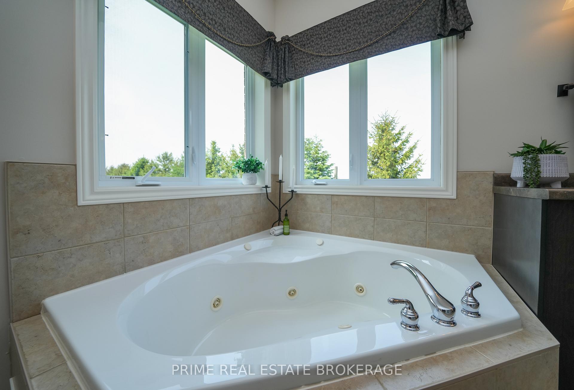 Photo 26 of 69395 Eagleson Line, South Huron, Stephen — HOMEH