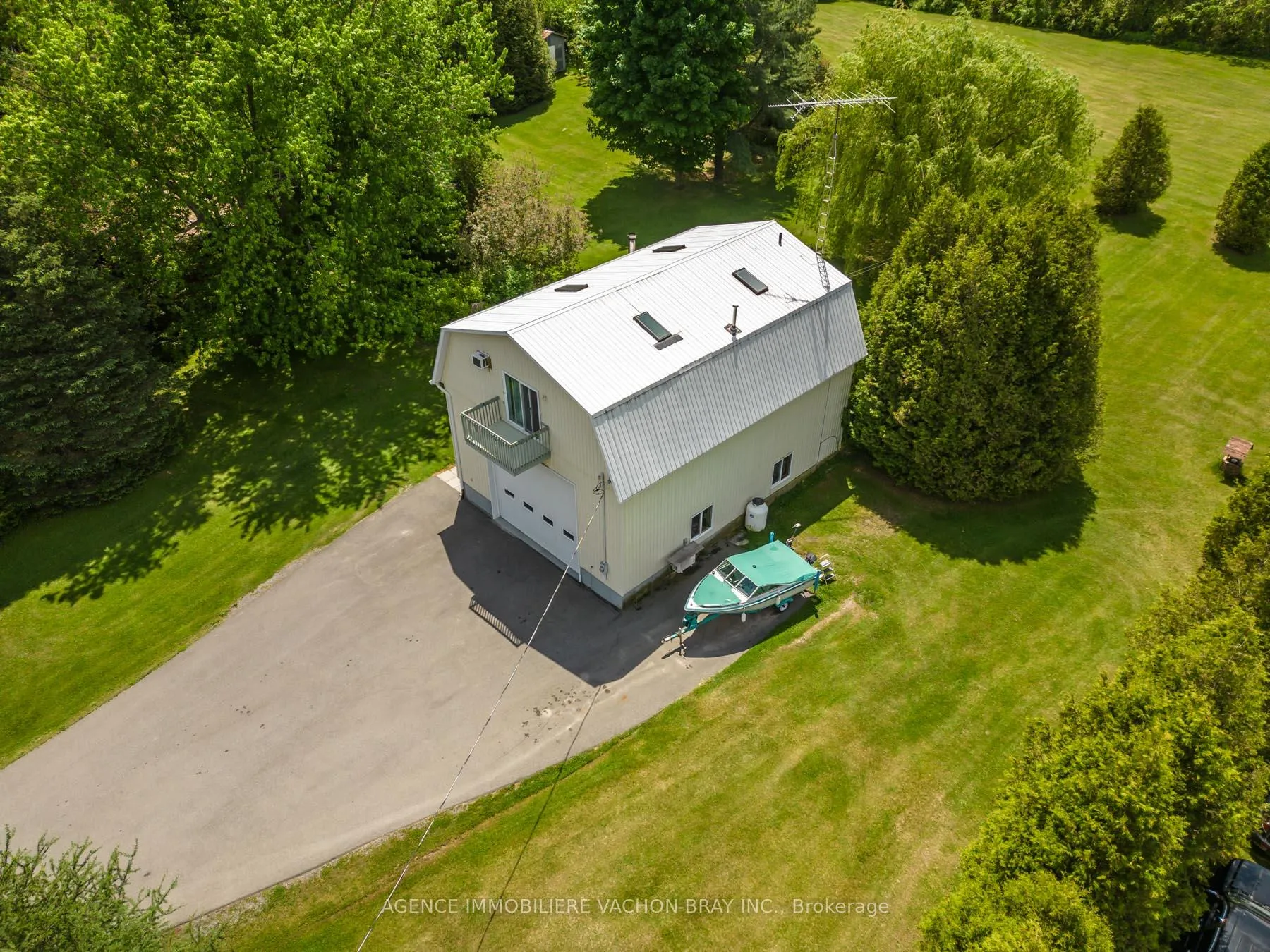 Photo 13 of 4020 4th Line Road, South Glengarry, South Glengarry (Lancaster) Twp — HOMEH