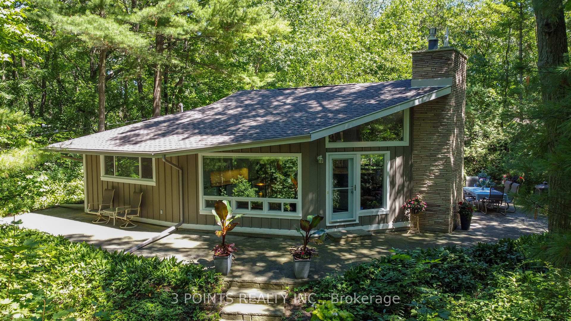 Photo 1 of 4 Frances Crescent, South Huron, Stephen — HOMEH