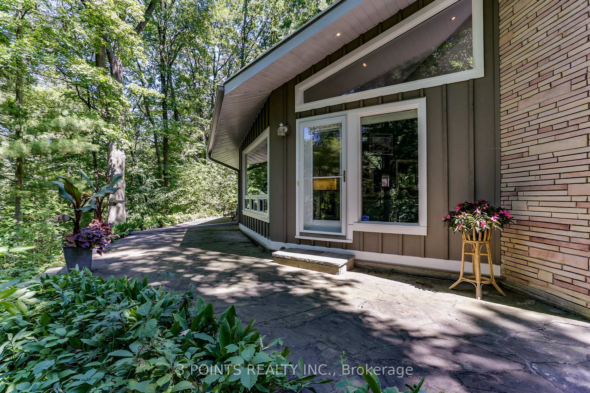 Photo 5 of 4 Frances Crescent, South Huron, Stephen — HOMEH