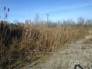 Photo 2 of 3-49 Rideau Avenue N, Smiths Falls — HOMEH