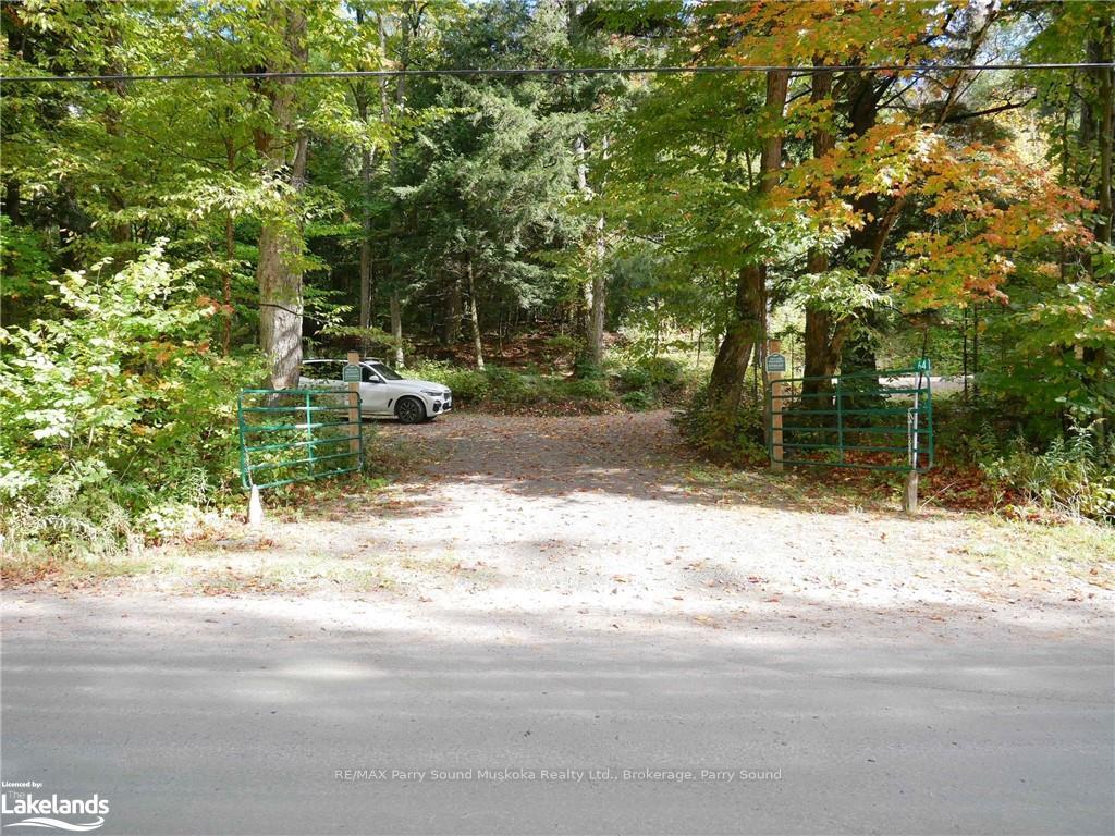 Photo 2 of 64 Nipissing Road, Seguin — HOMEH