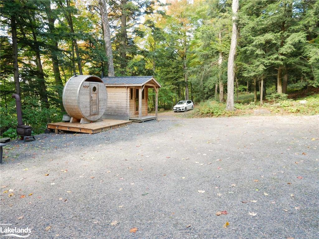 Photo 10 of 64 Nipissing Road, Seguin — HOMEH