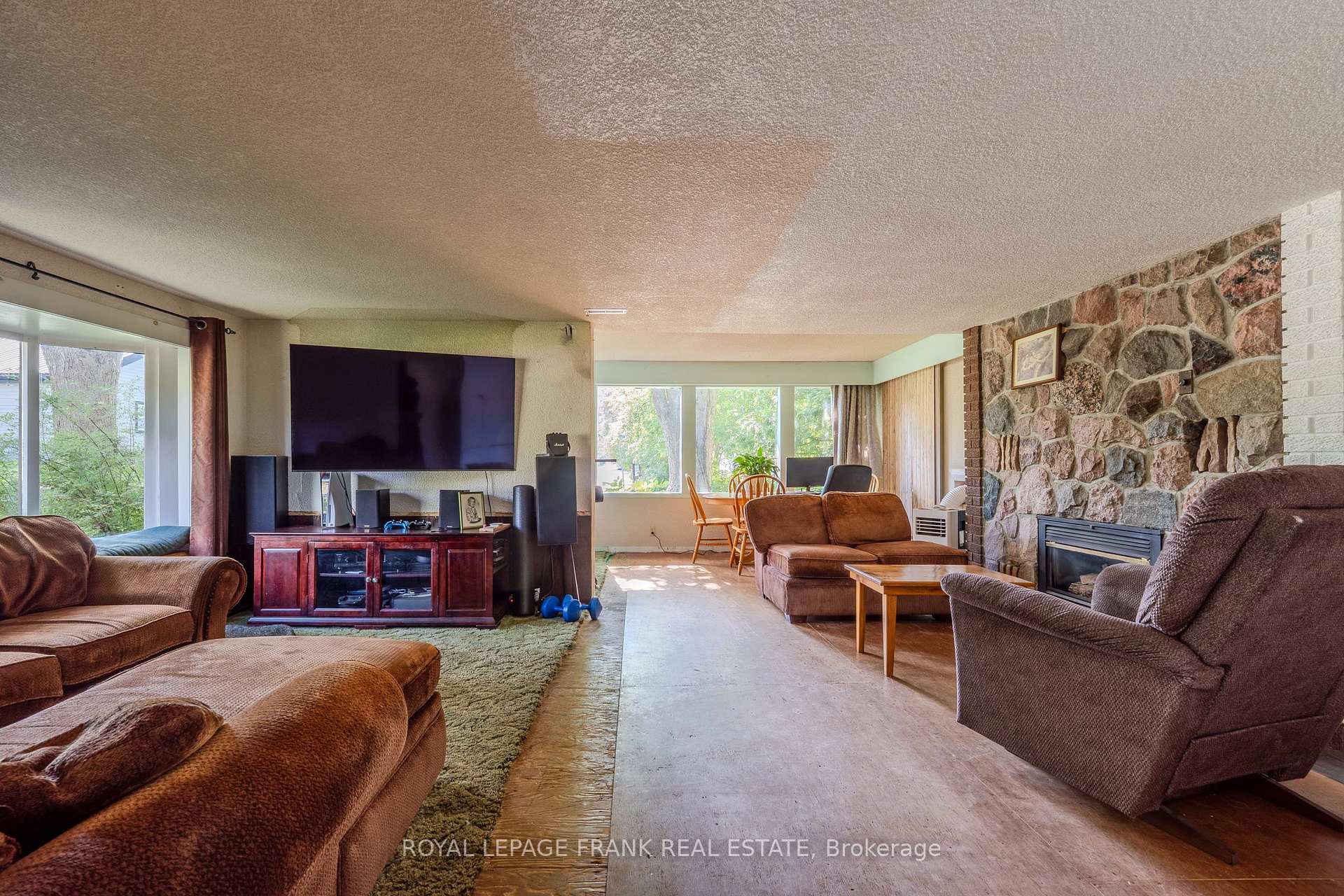 Photo 10 of 91 Centre Street, Scugog, Rural Scugog — HOMEH