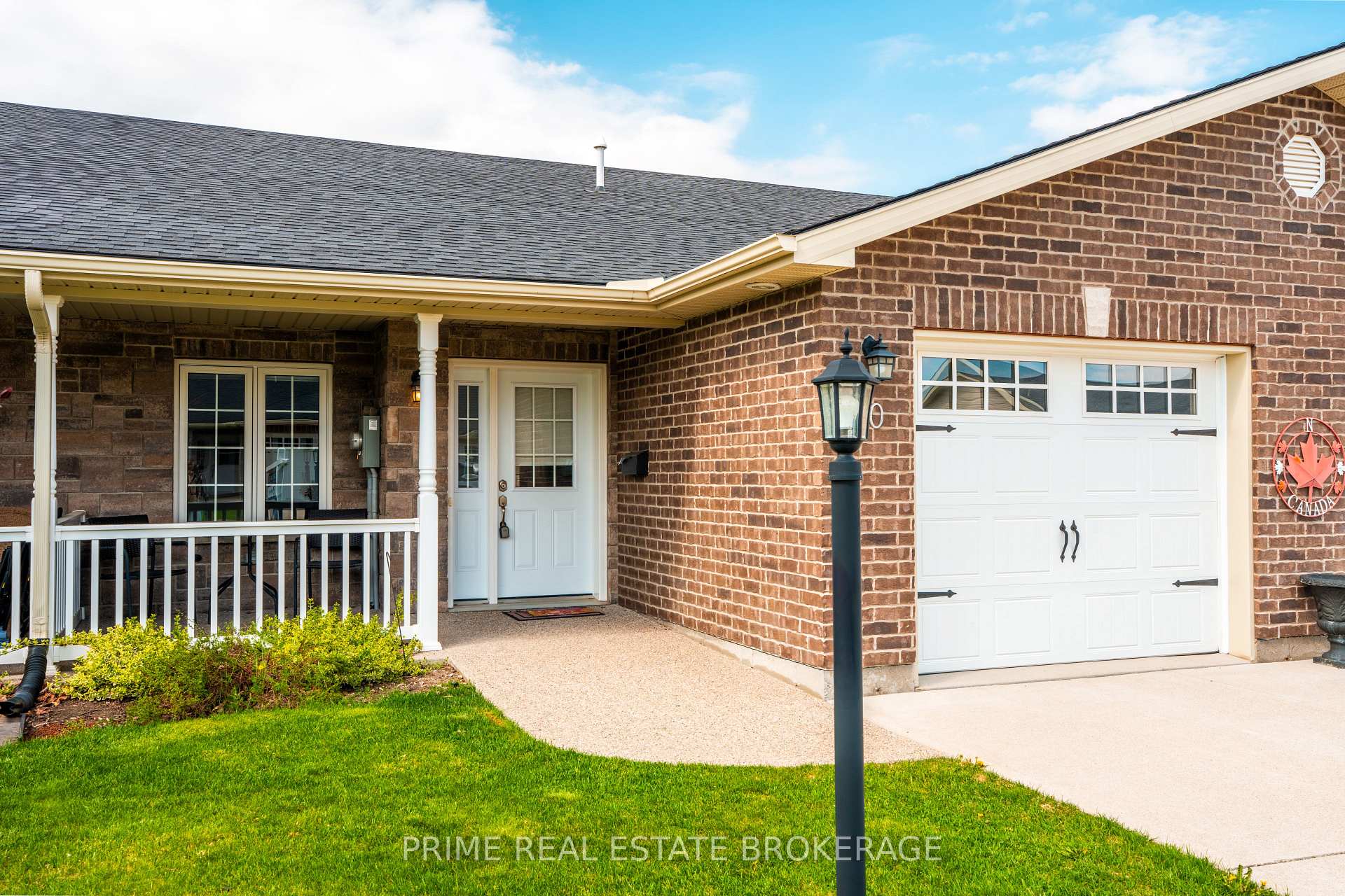 Photo 2 of 40 Devon Drive, South Huron, Exeter — HOMEH