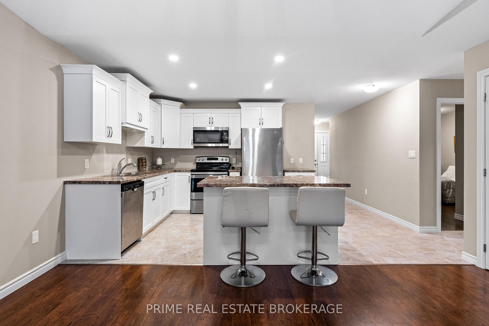 Photo 4 of 40 Devon Drive, South Huron, Exeter — HOMEH