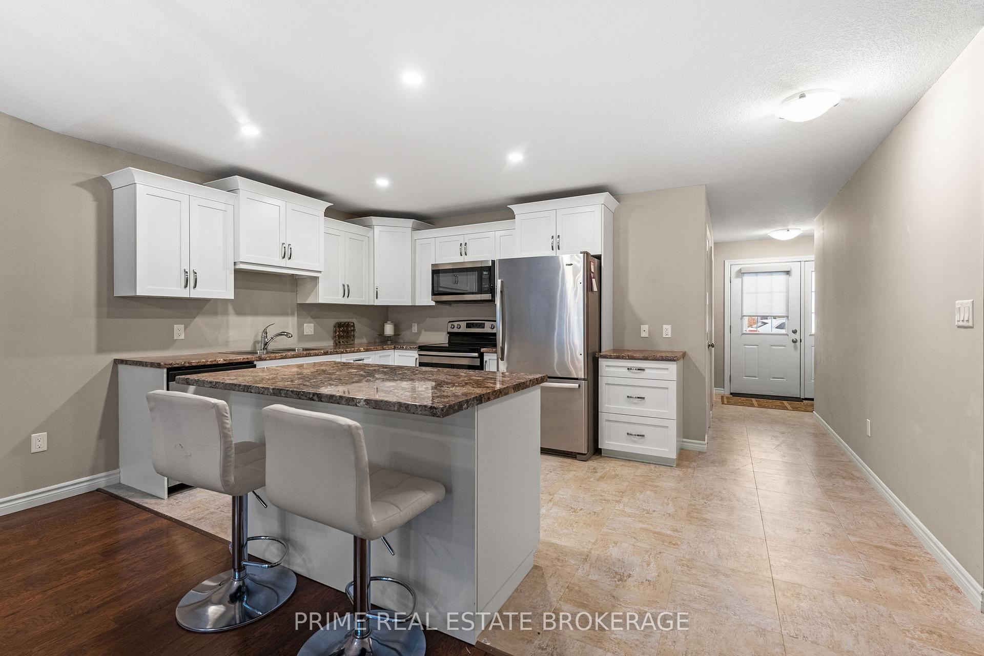 Photo 5 of 40 Devon Drive, South Huron, Exeter — HOMEH