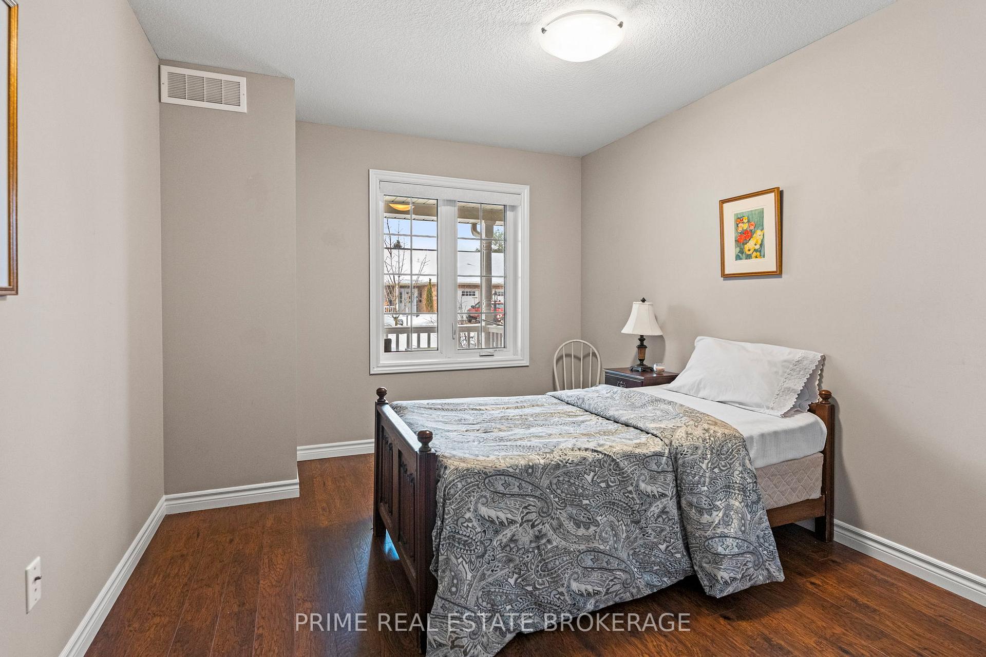 Photo 11 of 40 Devon Drive, South Huron, Exeter — HOMEH