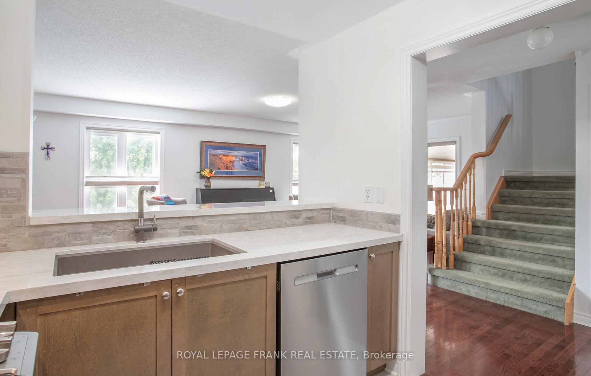 Photo 10 of 310 Major Street, Scugog, Port Perry — HOMEH