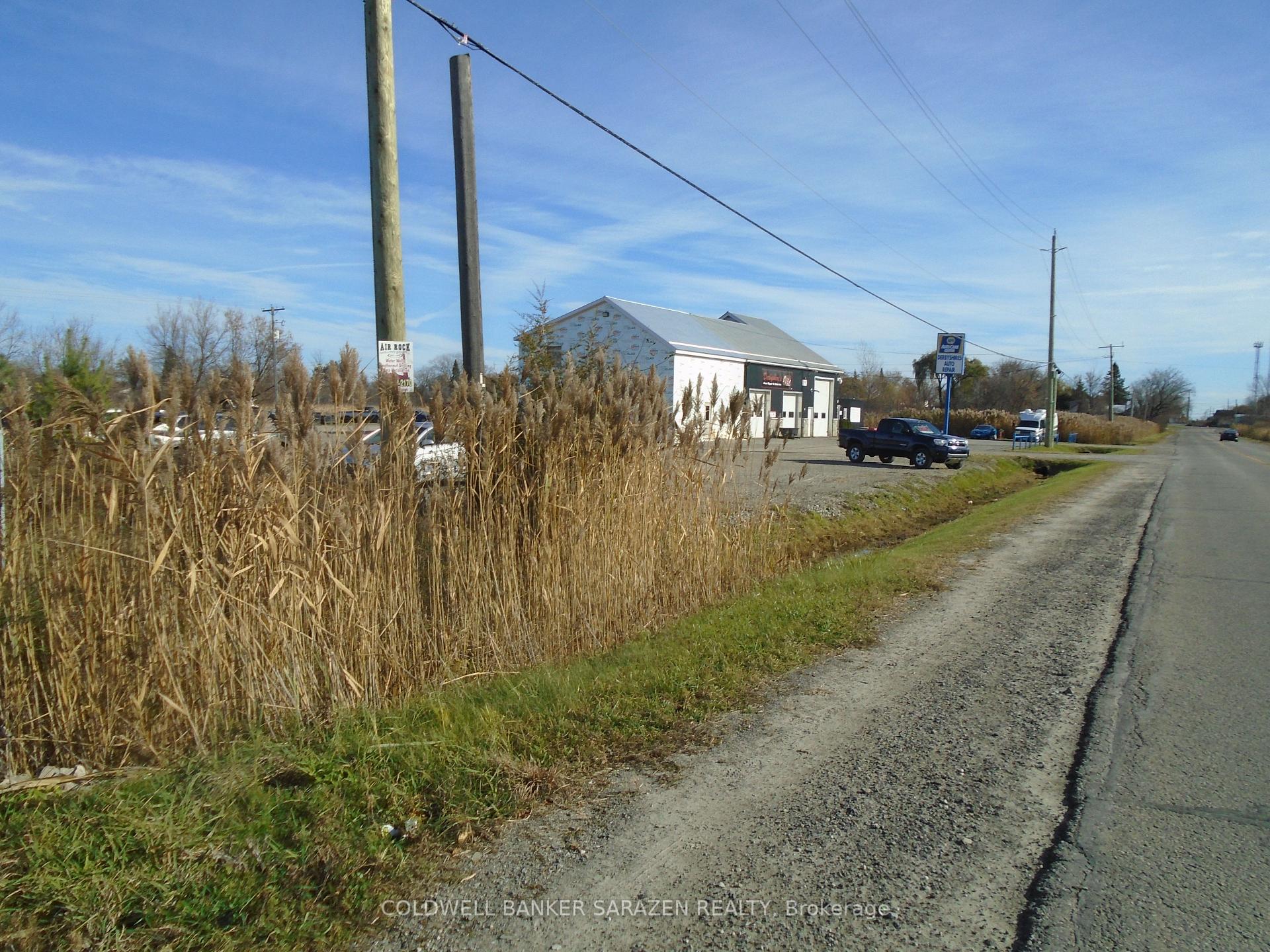 Photo 2 of 2-49 Rideau Avenue N, Smiths Falls — HOMEH