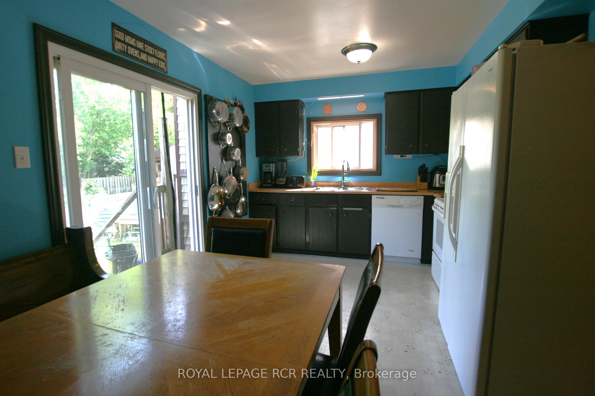 Photo 4 of 516 Pineview Gardens, Shelburne — HOMEH