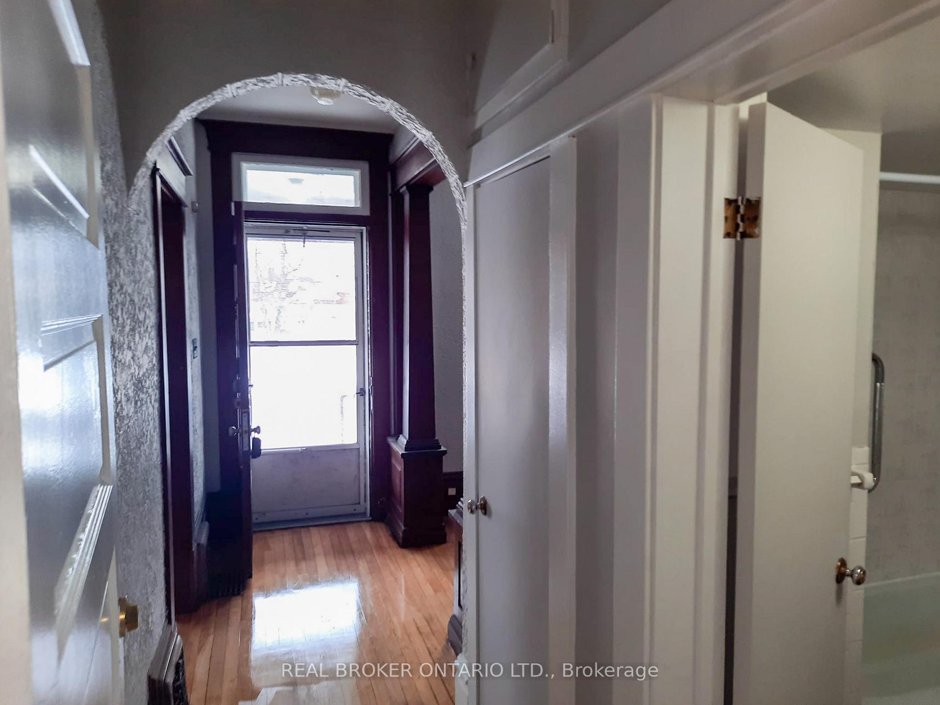 Photo 2 of 7 Montgomery Place, Smiths Falls — HOMEH