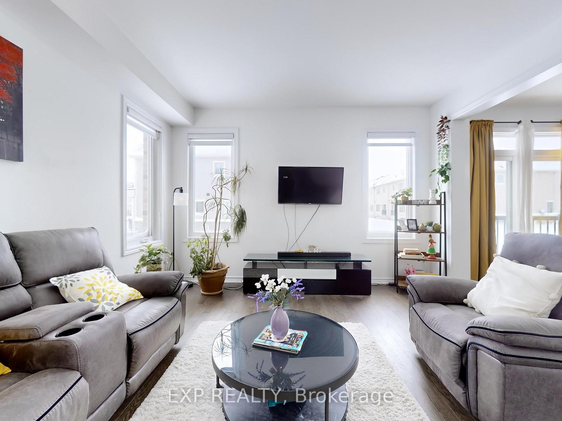 Photo 4 of 32 Doc Lougheed Avenue, Grey Highlands — HOMEH