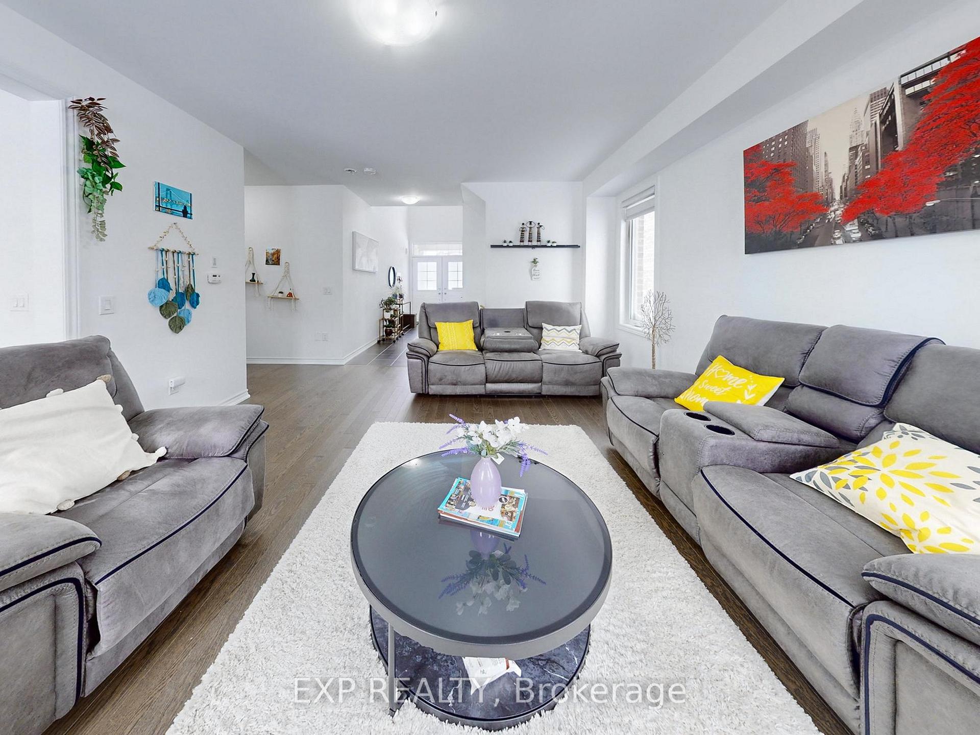 Photo 8 of 32 Doc Lougheed Avenue, Grey Highlands — HOMEH