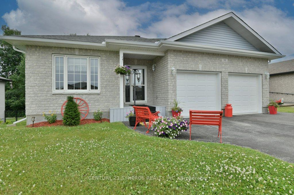 Photo 1 of 42 Code Crescent, Smiths Falls — HOMEH