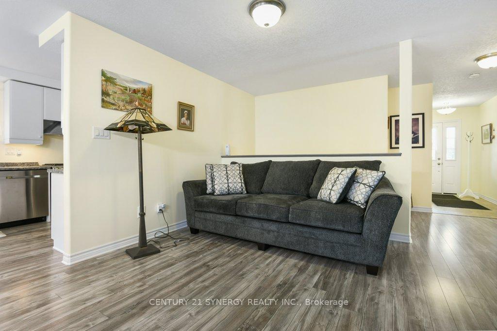 Photo 6 of 42 Code Crescent, Smiths Falls — HOMEH