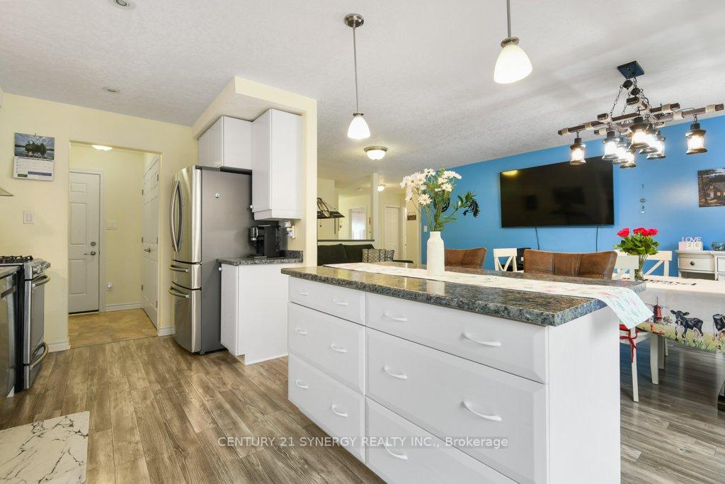 Photo 14 of 42 Code Crescent, Smiths Falls — HOMEH