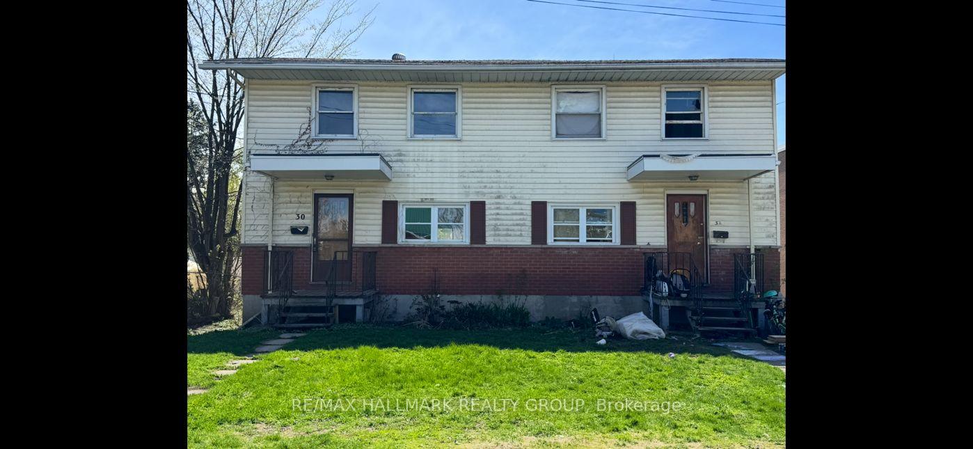 Photo 1 of 32 Thom Street, Smiths Falls — HOMEH