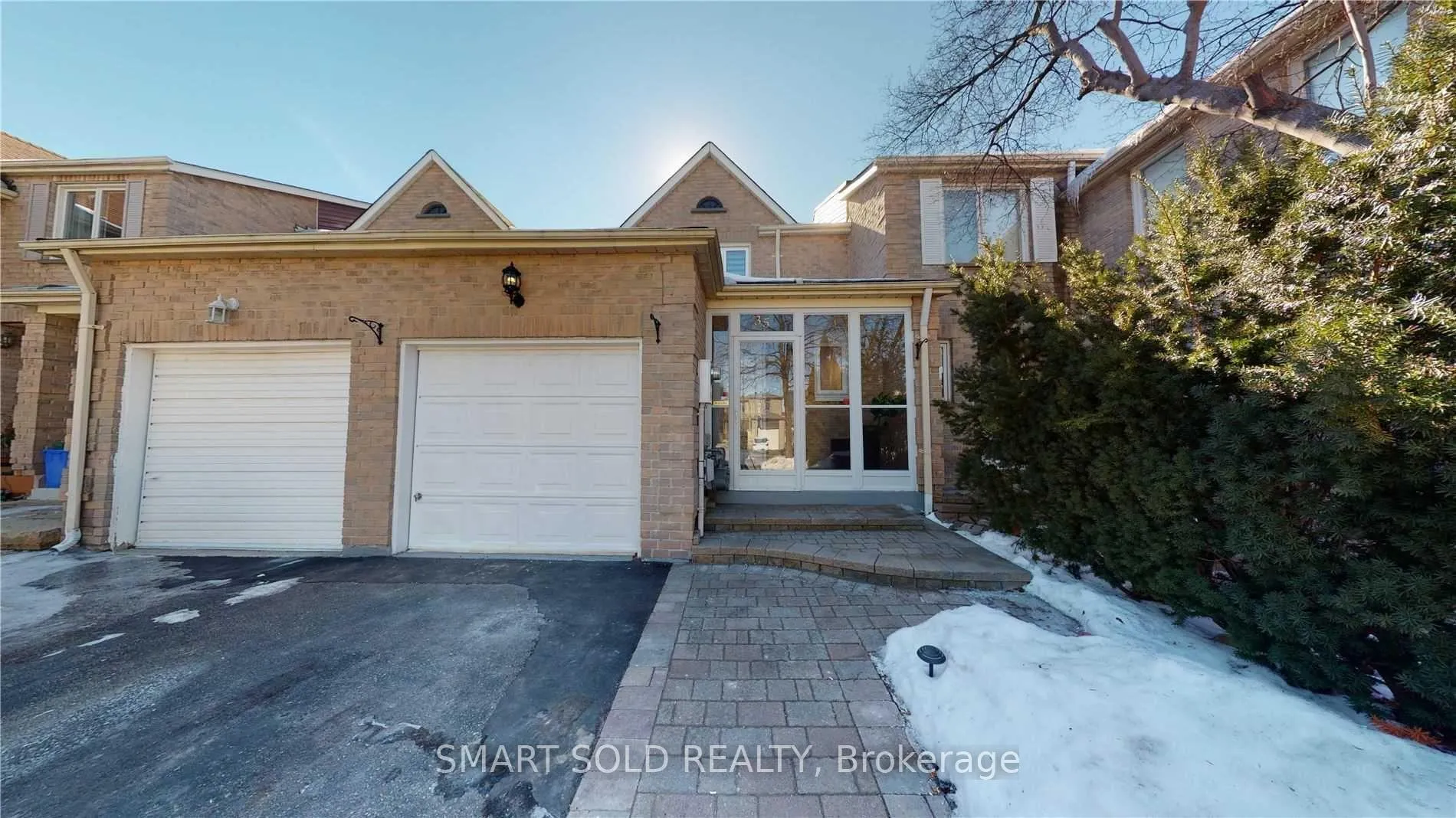 Front of 35 Moonlight Lane